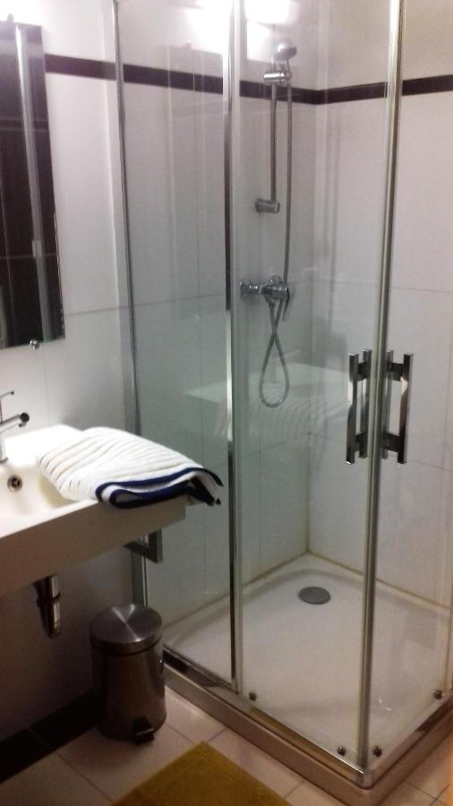 Le Vitrail Chambre Equipee Sans Service Repas Yvetot-Bocage Екстериор снимка