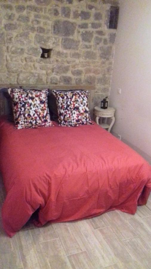 Le Vitrail Chambre Equipee Sans Service Repas Yvetot-Bocage Екстериор снимка